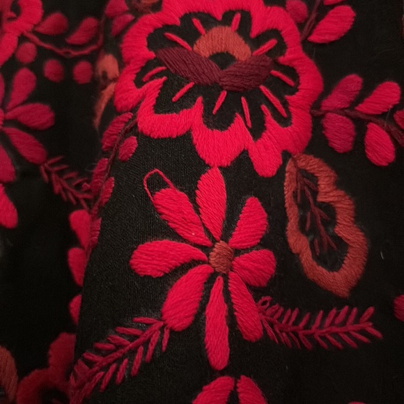 Poncho - Picture 2 of 2